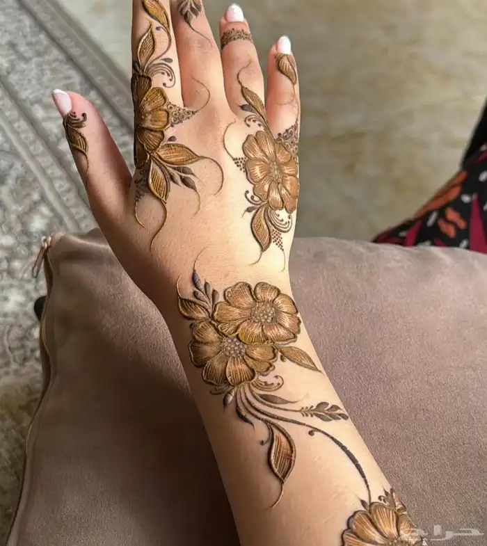 نقاشه أم مالك بالرياض 5