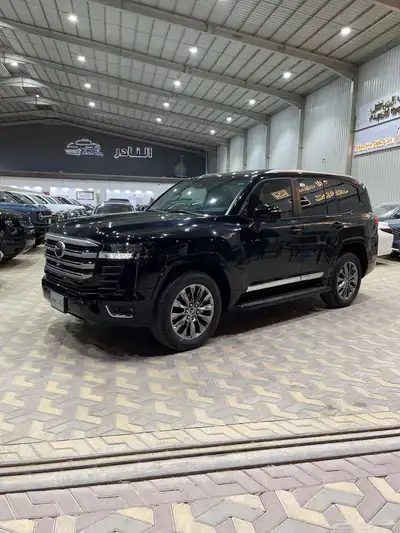 جكسار L4 سعودي 2025 اسود شبه جديد 1