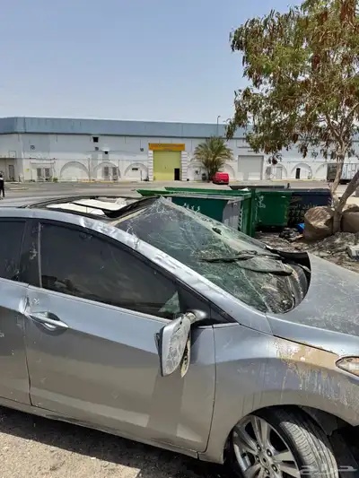 النترا i30 مصدومه للبيع 8