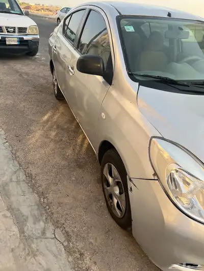للبيع نيسان صني 2014 4