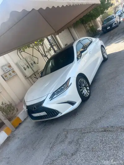 لكزس ES 350 2019 8