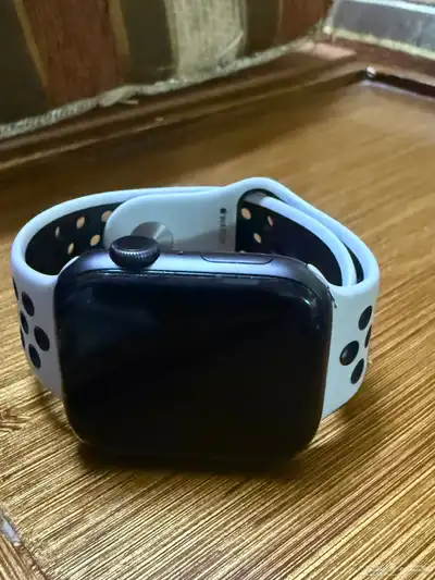ساعة ابل Apple Watch 44 9