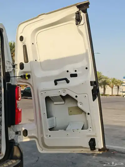 باص بيجو فان بضاعه ثلاجة 2018 مخزن ديزل 42