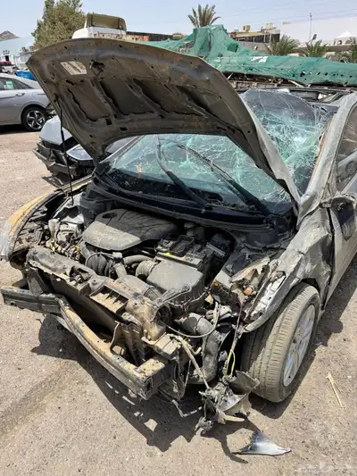 النترا i30 مصدومه للبيع 13