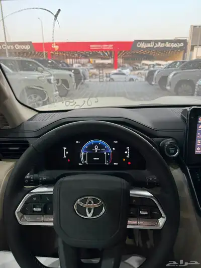 تويوتا لاندكروزر GXR رقم 3 بنزين مديل 2025 سعودي بطاقه جمرك 6