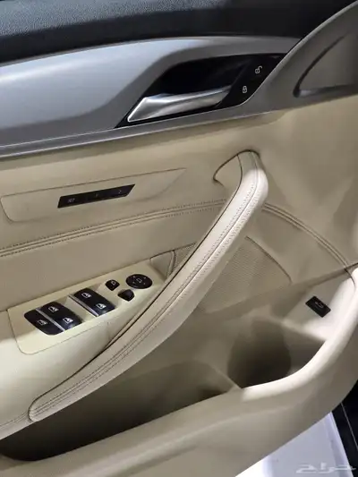 بي ام دبليو 520i موديل 2020 بحاله ممتازه 14