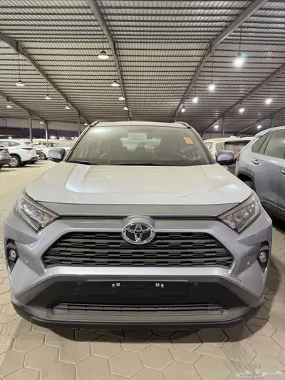 تويوتا راف فور XLE 4x4 بنزين 2025 1