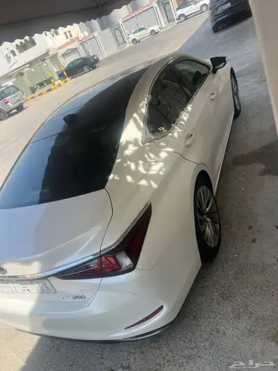 لكزس ES 350 2019 3