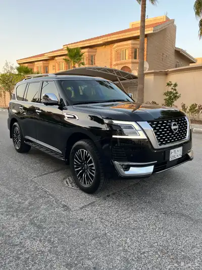 للبيع نيسان باترول بلاتينيوم 2024 V6 9
