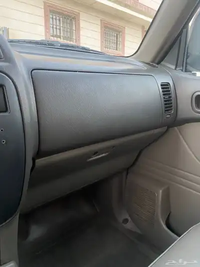 نيسان صالون أربع بييان حكومي سابقا ممشا 75 فقط 10