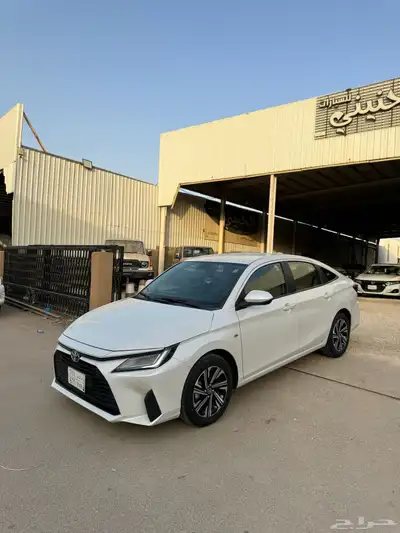 تويوتا يارس 2024 نص فل بنزين عداد 57 اللون ابيض 0