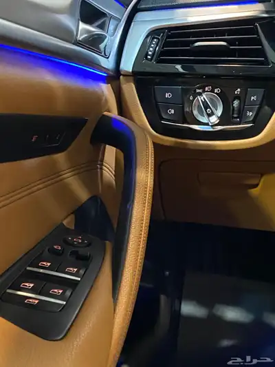 بي ام دبليو 520i 2020 بحالة نظيفه جدا 12