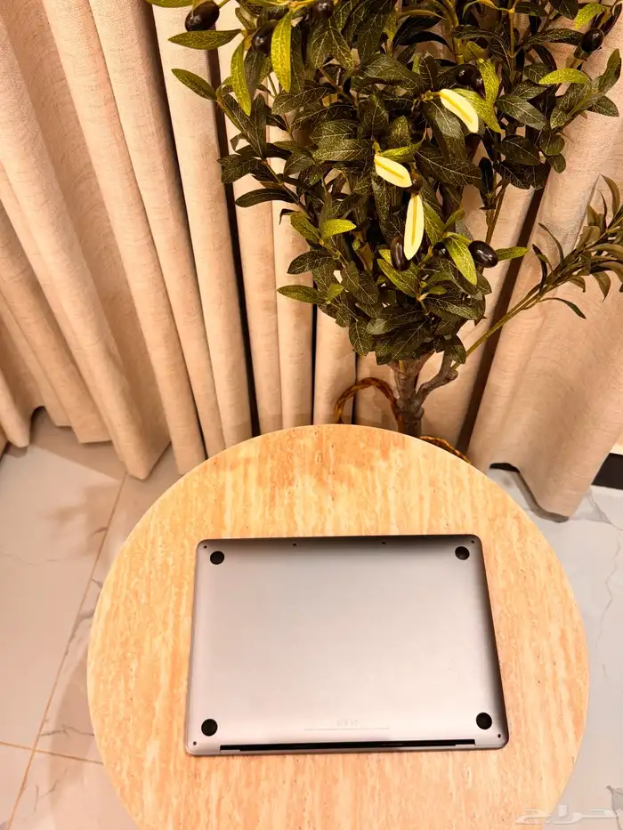MacBook M1 13 inch 1