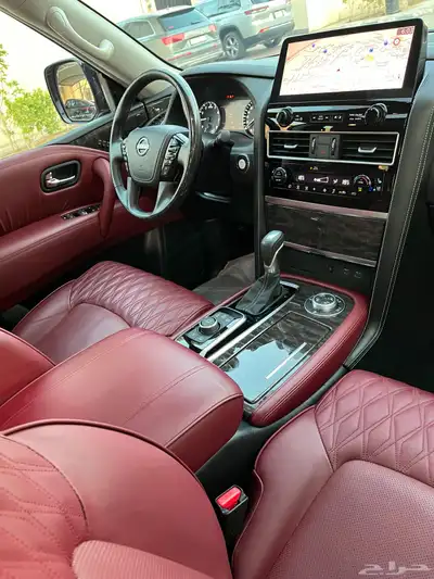 للبيع نيسان باترول بلاتينيوم 2024 V6 40