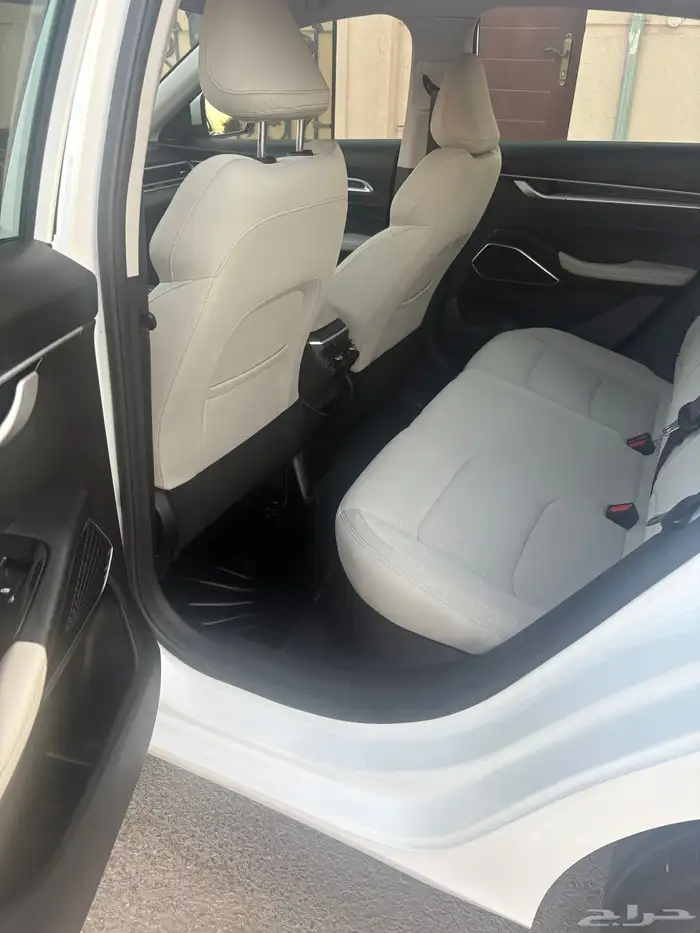 جيلي اميجراند GS 2024 استاندر 6