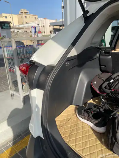 اف فور 2021 ابيض دبل 15