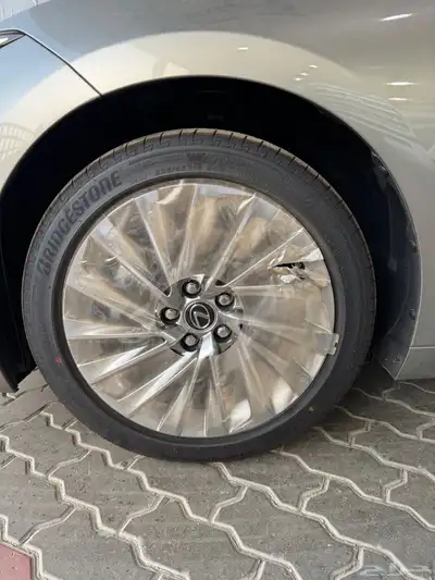 لكزس ES350 فئة CC بنزين 2025 4