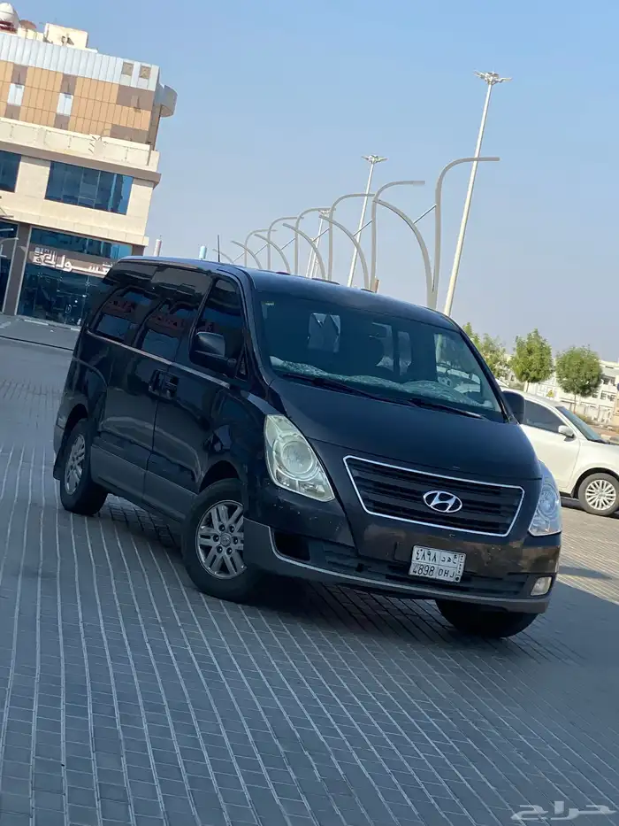 للبيع او البدل بسياره يسدان نضيفه 0