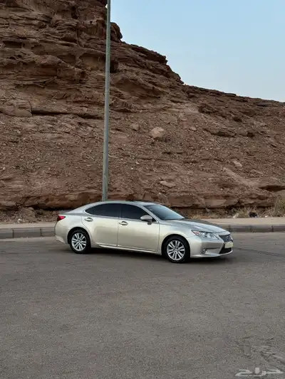 لكزس ES350 نظيف 6