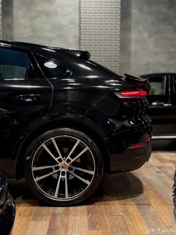 Porsche Cayenne Coupe 2024 35