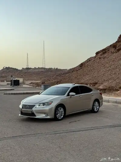 لكزس ES350 نظيف 1