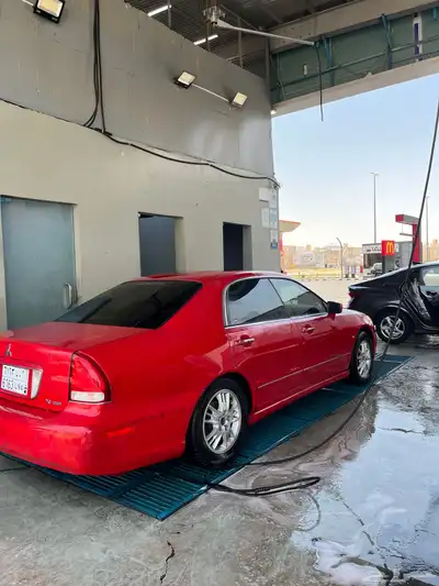 ميتسوبيشي ماجنا 9