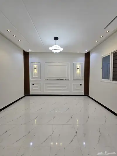 للبيع دور ارضي ببايكة سياره وحوش وسيع تشطيب VIPف درة الموسي 11