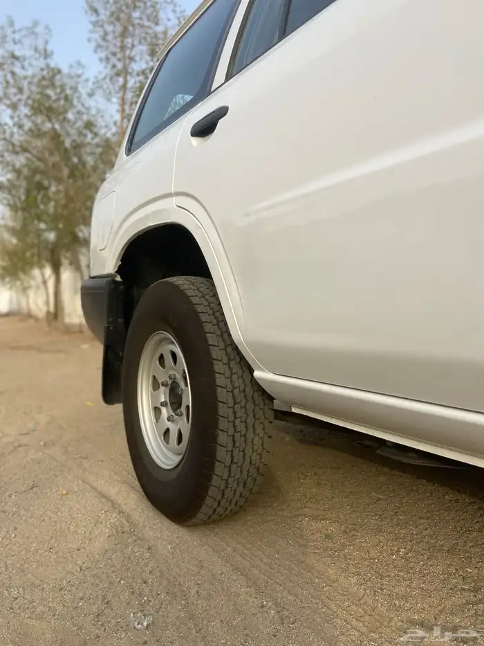 نيسان صالون أربع بييان حكومي سابقا ممشا 75 فقط 33