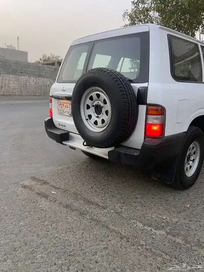 نيسان صالون أربع بييان حكومي سابقا ممشا 75 فقط 4