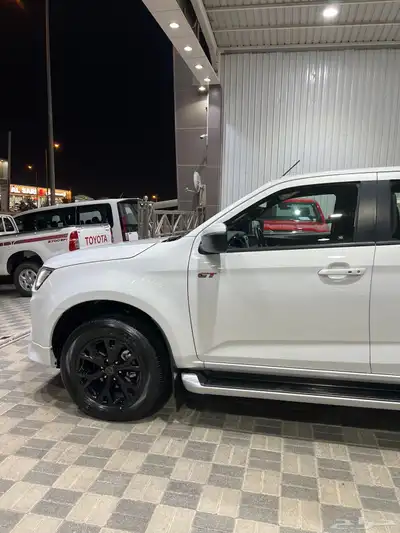 للبيع ايسوزو ديماكس GT 2024 شبه اصفار 8