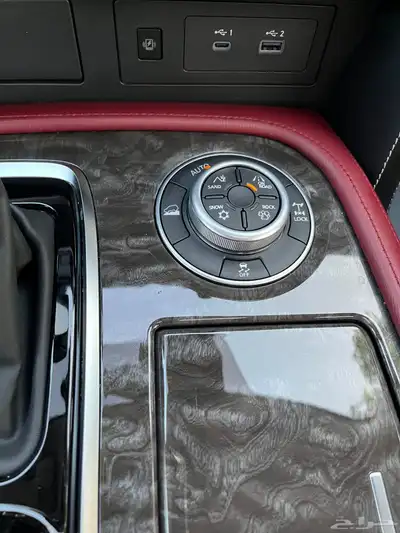 للبيع نيسان باترول بلاتينيوم 2024 V6 68