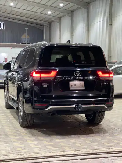 جكسار L4 سعودي 2025 اسود شبه جديد 2