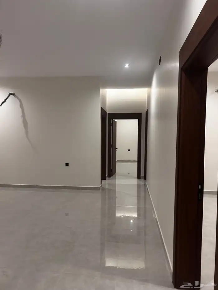 فله مساحه 450 درج جانبي دورين وملحق 12
