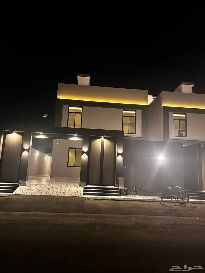 فله مساحه 450 درج جانبي دورين وملحق 0
