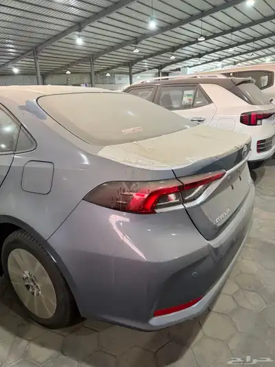 تويوتا كورولا XLI 2.0 مطور 2025 3