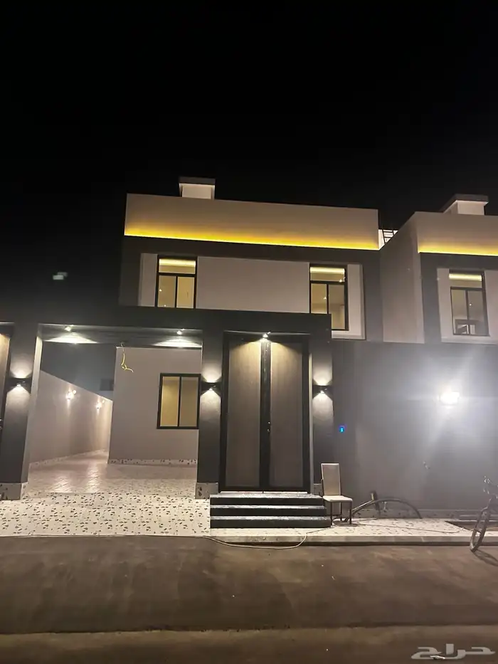 فله مساحه 450 درج جانبي دورين وملحق 2