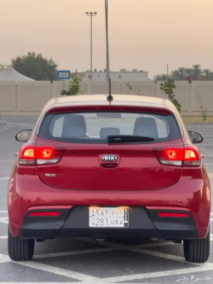 للبيع كيا ريو هاتش باك 2020 ممشى 50 11