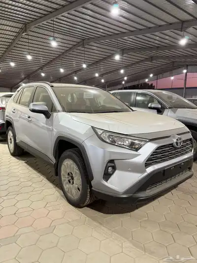 تويوتا راف فور XLE 4x4 بنزين 2025 0