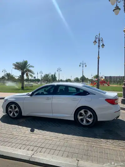 هوندا أكورد 2019. 0