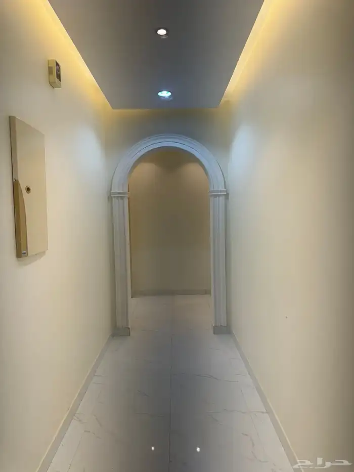 شقه 5 غرف جديده حي الرياض مجهزه بالمكيفات والمطبخ 11