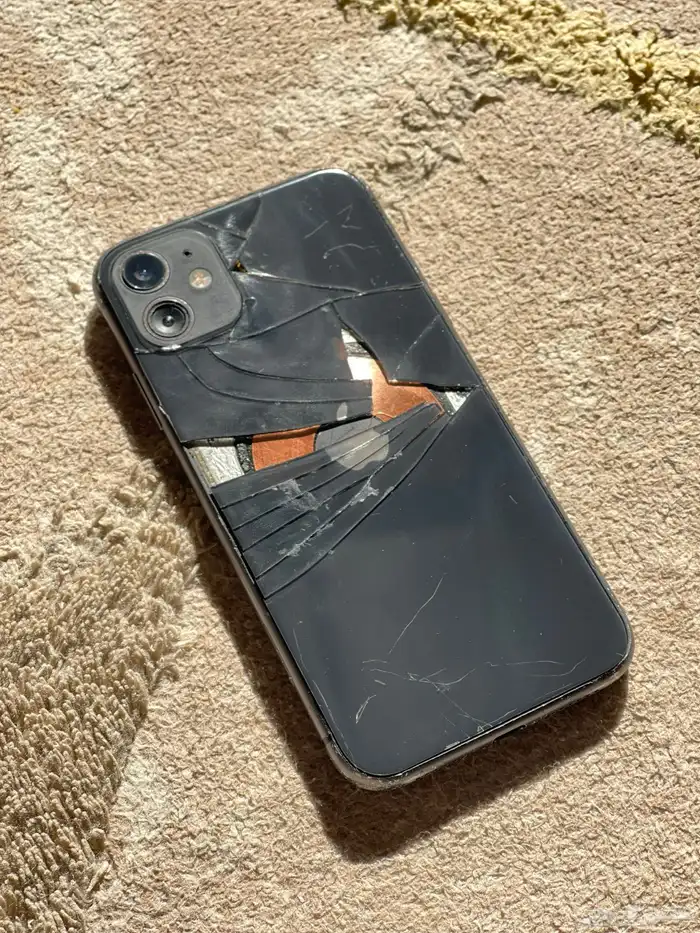 ايفون 11 العادي اسود 128 GB 0
