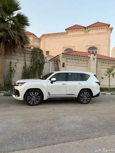 جيب لكزس LX600 2023 BB سعودي 1