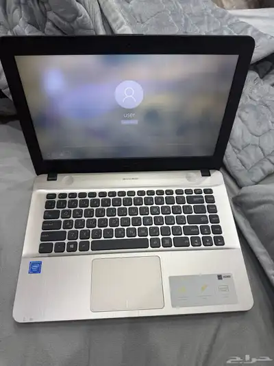 لاب توب نظيف جدا 2