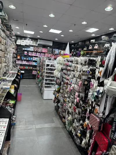 محل للتقبل في الحمدانيه على الشارع العام 4