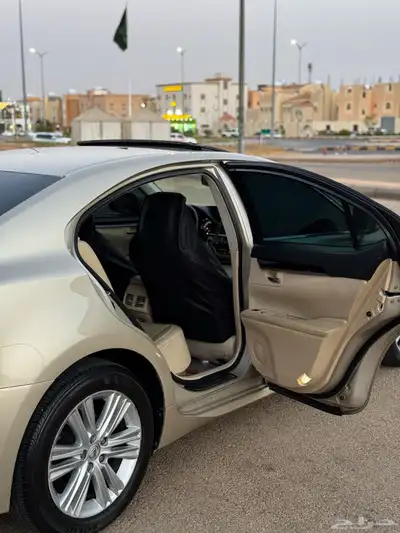 لكزس ES350 نظيف 14