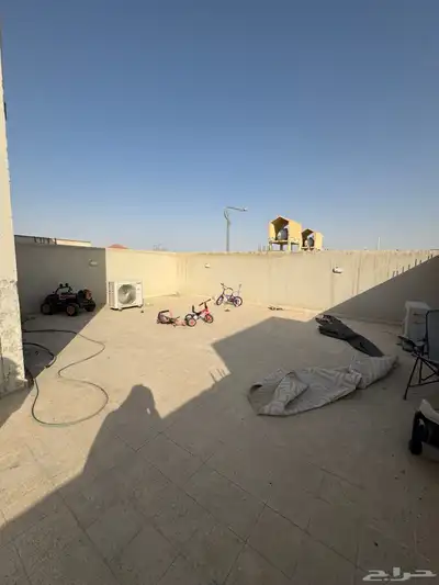 دور علوي مؤثث بالكامل لإيجار بالدار البيضاء شغل شخصي مع سطح 4