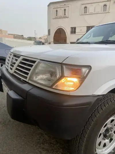 نيسان صالون أربع بييان حكومي سابقا ممشا 75 فقط 6