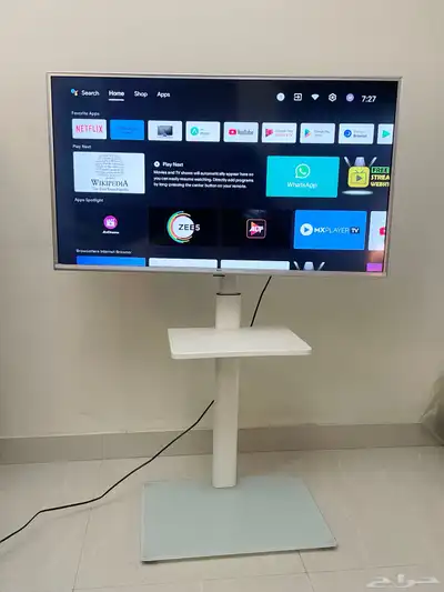 43inch Smart TV   Premium floor stand 1