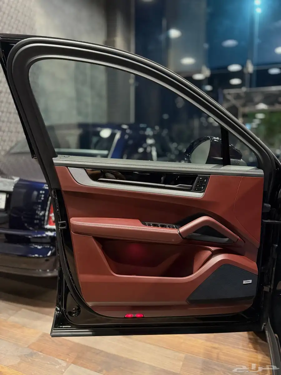 Porsche Cayenne Coupe 2024 index