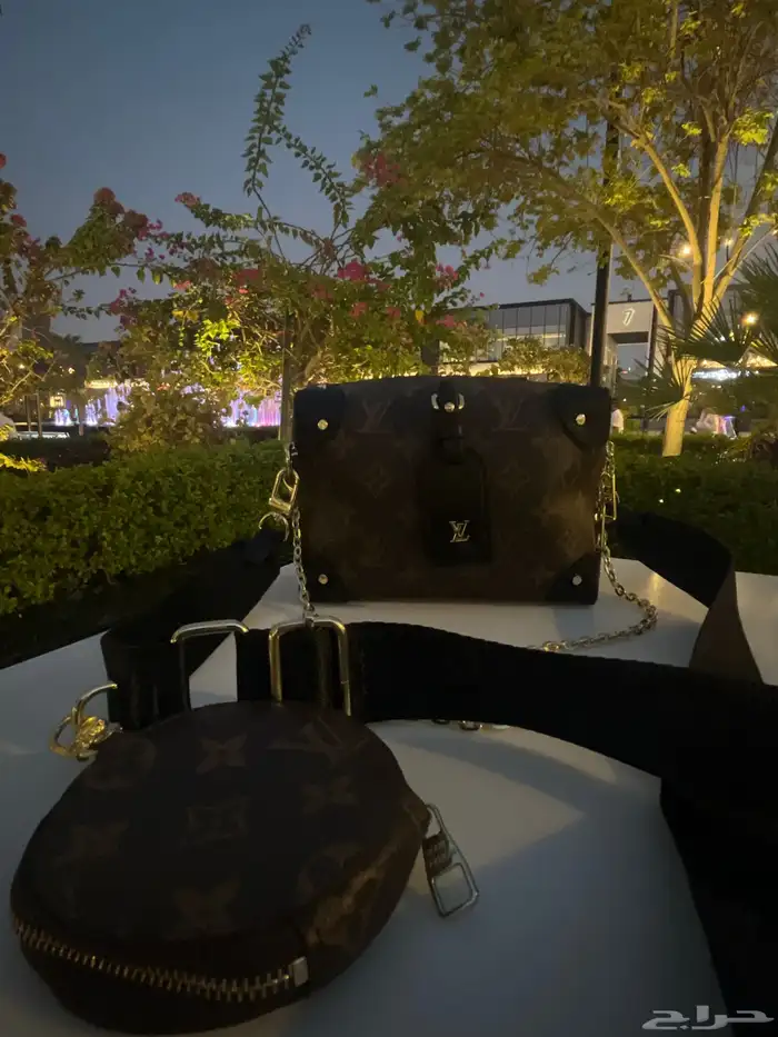 للبيع شنطه LV ماركة لويس فيتون ماستر 1